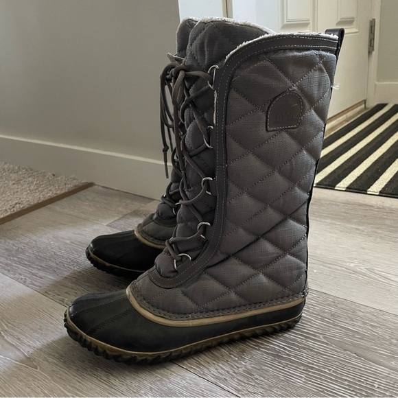 Sorel Out N About Tall Rain Or Snow Boots Quilted Lace Up Grey Size 8.5 - Picture 1 of 9